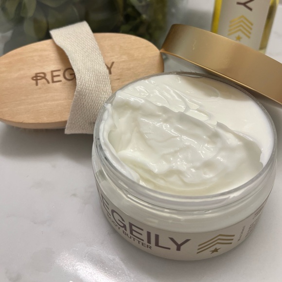 Regeily | Essentials Collection Trio - Picture 9 of 10